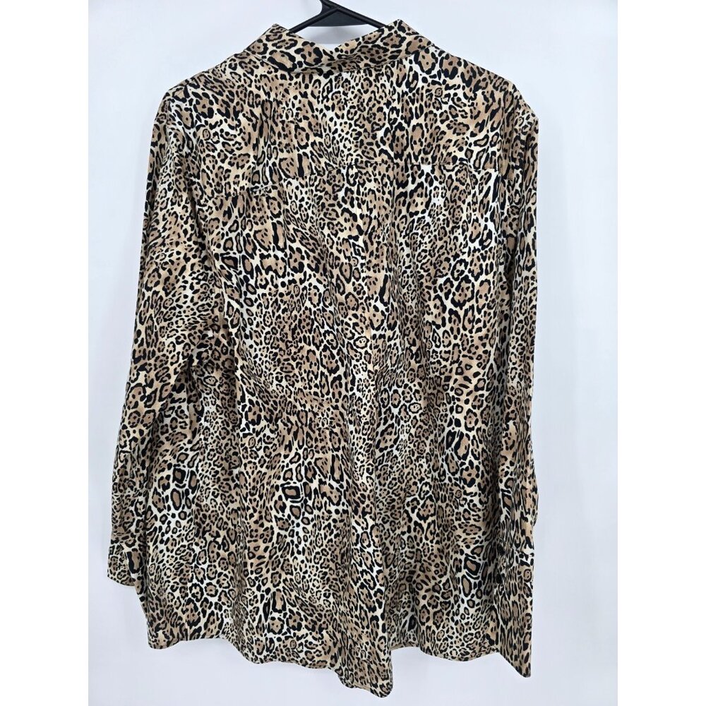 Chico’s Size 4 Womens Top Non Iron Animal Print Button Up Shirt - Picture 4 of 5